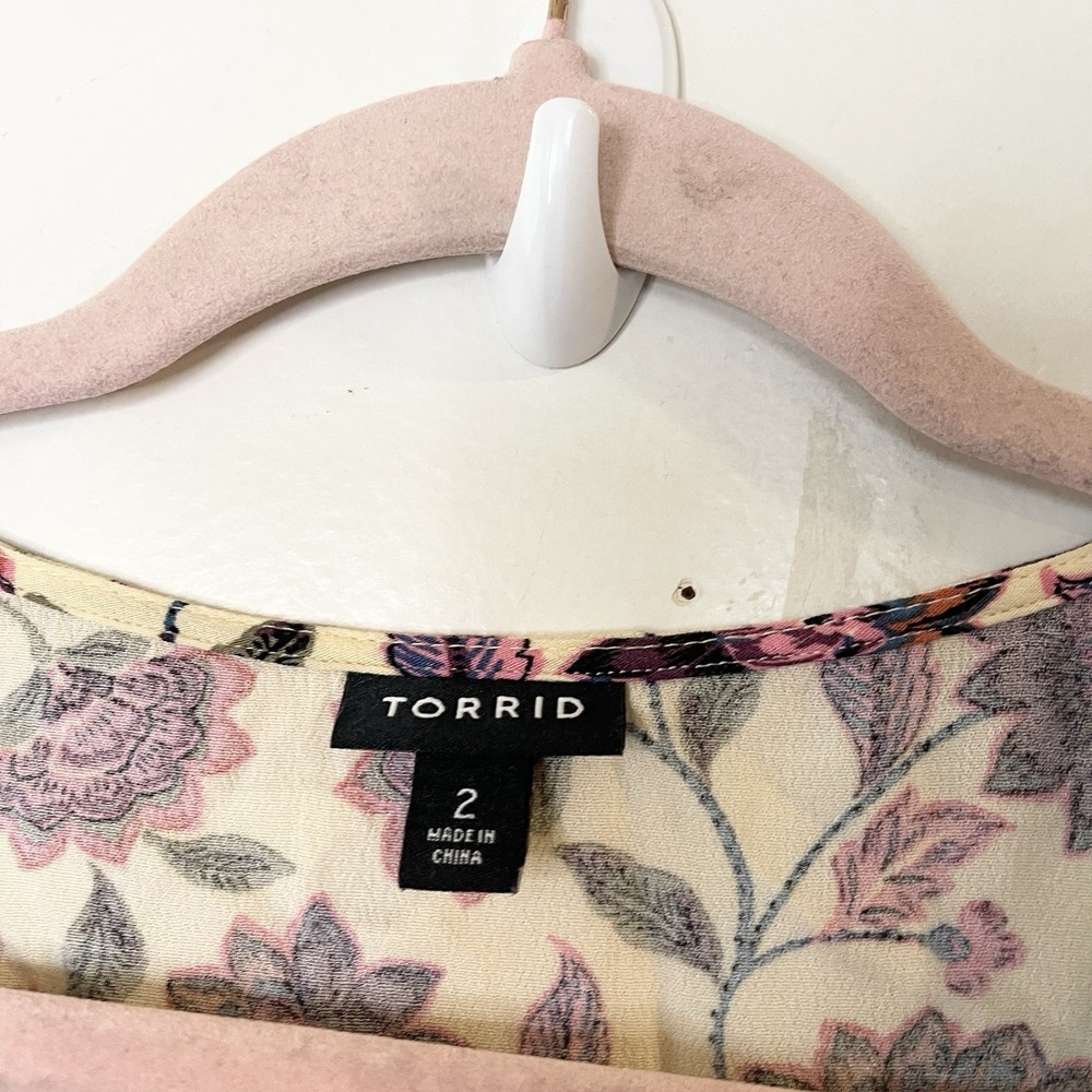 TORRID 2X Sand Floral Embroidered Lace Babydoll Textured Challis Top Blouse - Picture 5 of 7